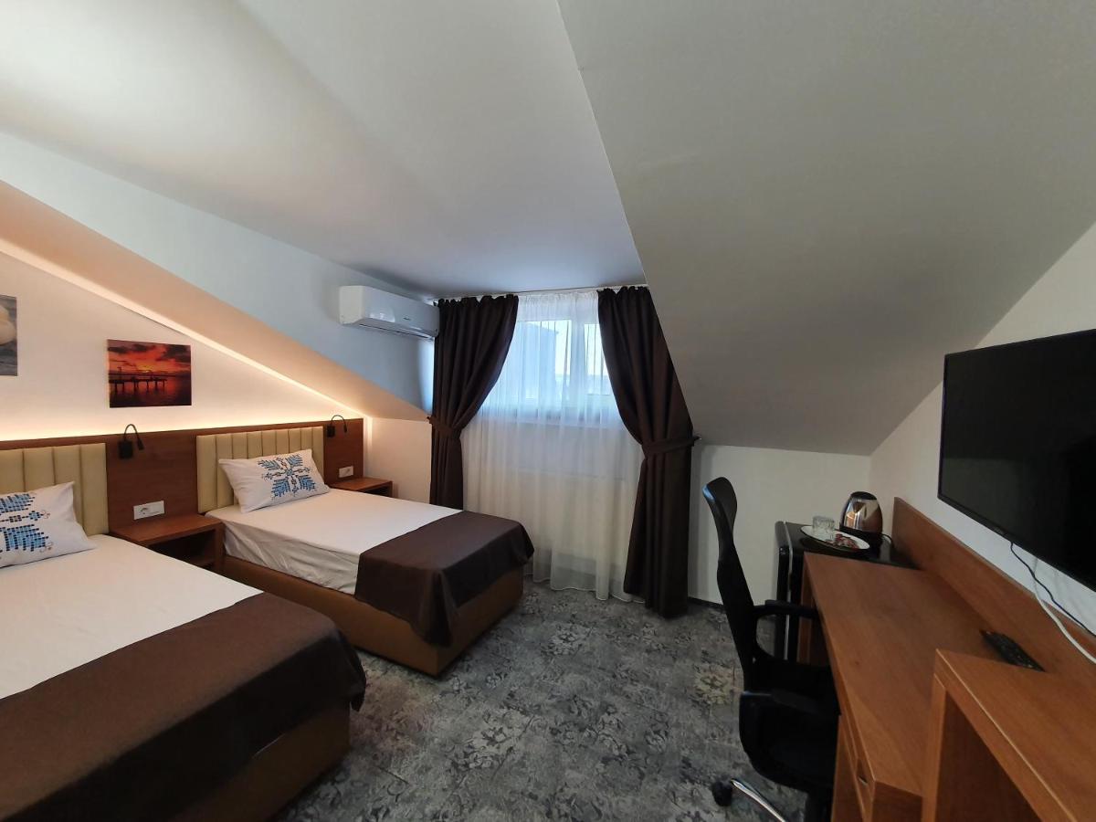 Stay Inn Rediu Valea Lupului  Zewnętrze zdjęcie