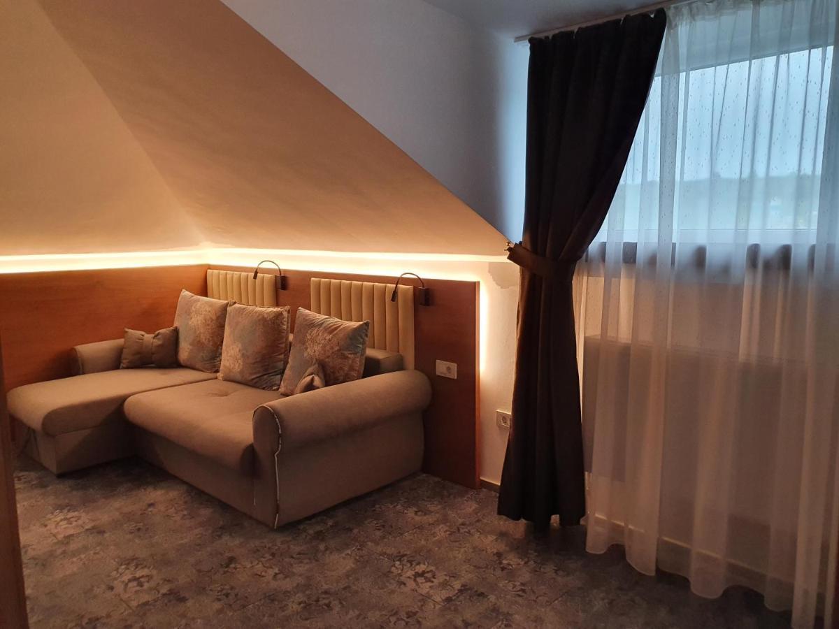 Stay Inn Rediu Valea Lupului  Zewnętrze zdjęcie